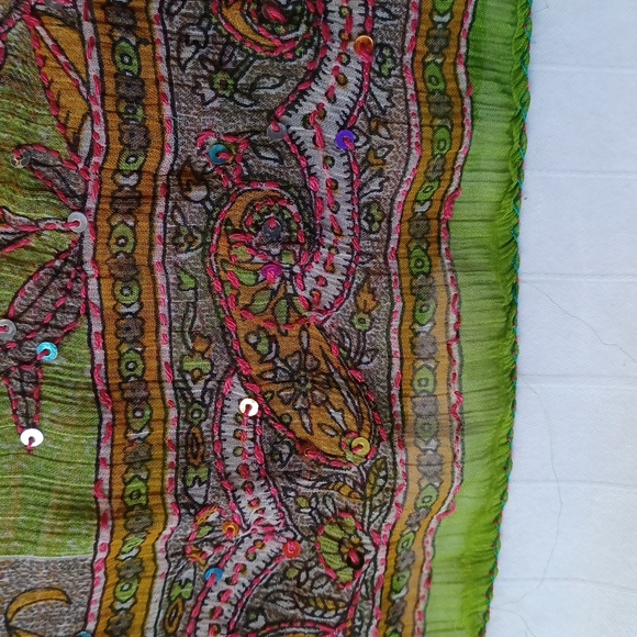 Chartreuse Green Floral & Sequin Sari Wrap - Picture 7 of 9